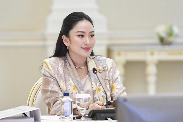 Mahkamah Thailand umum keputusan kes pemecatan PM Paetongtarn 29 Ogos