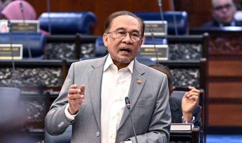 Penilaian semula aset huluan Petronas tanpa campur tangan politik – Anwar