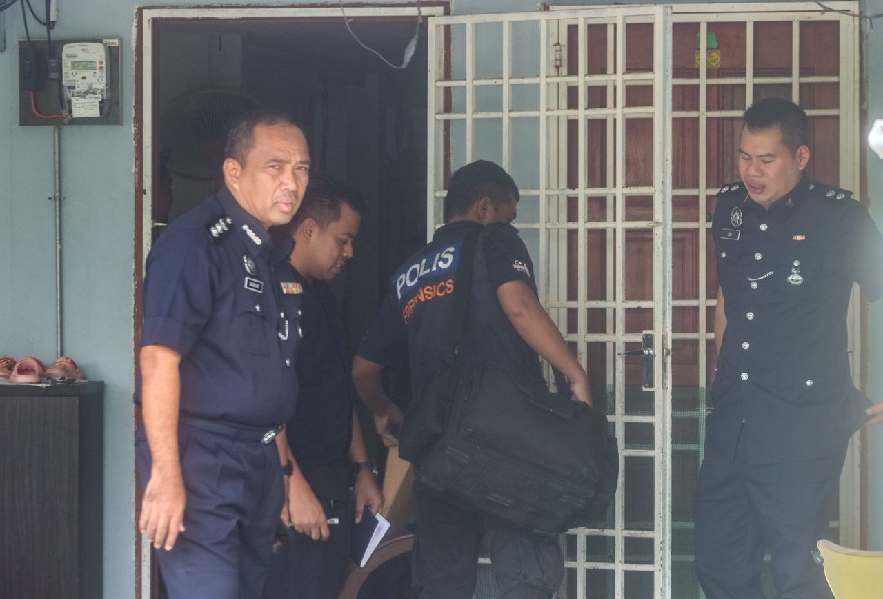 ‘Suami kelar isteri sebelum kelar diri sendiri, kedua-duanya adalah guru’