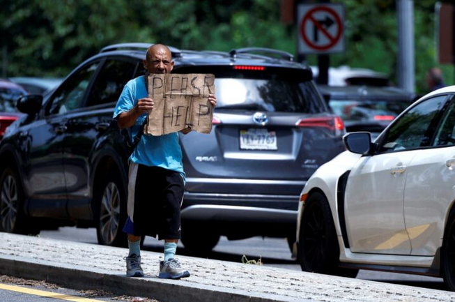 Trump ugut penjarakan golongan gelandangan ingkar arahan pemindahan