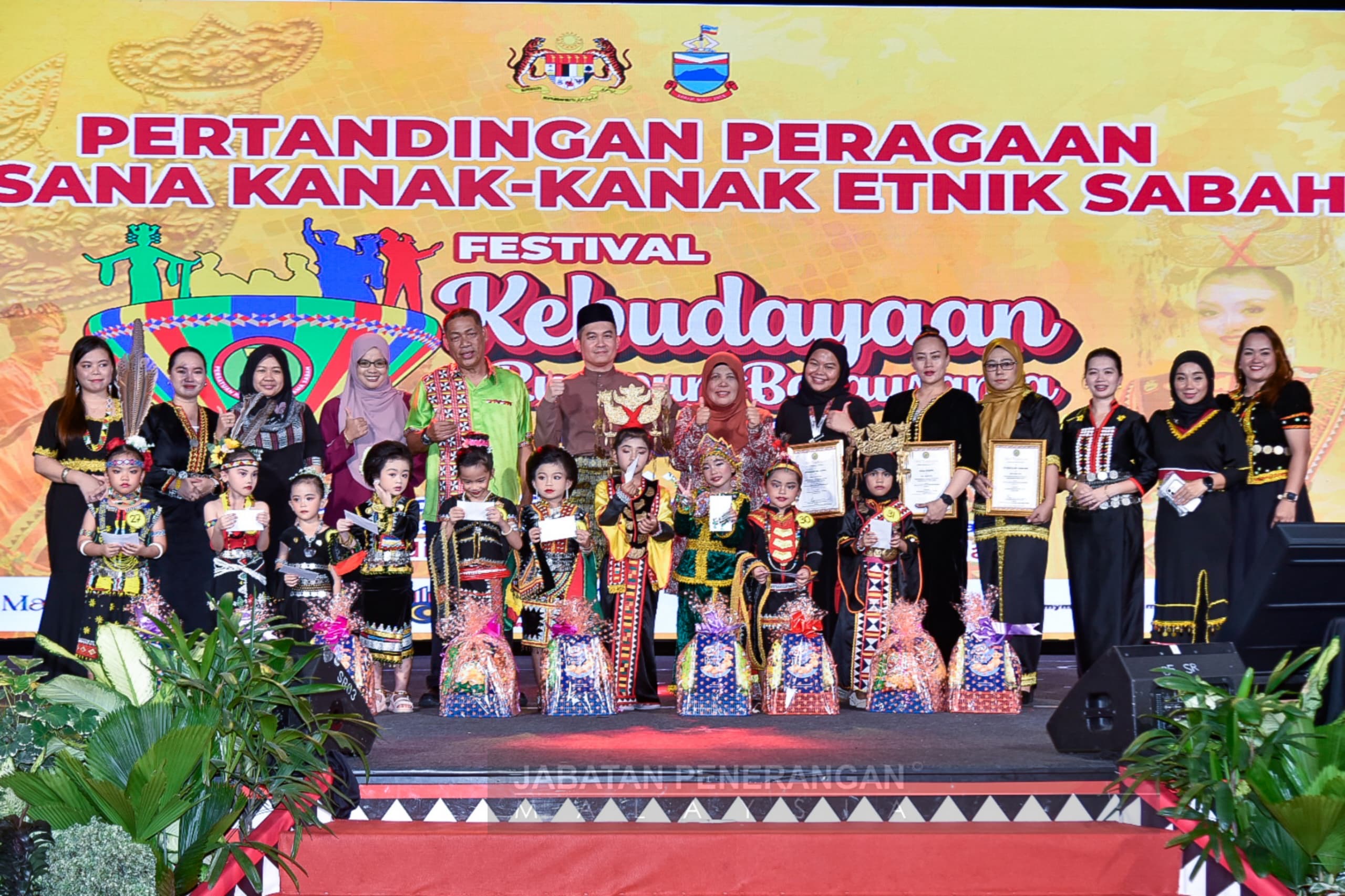 93 kanak-kanak meriahkan pertandingan busana etnik Sabah