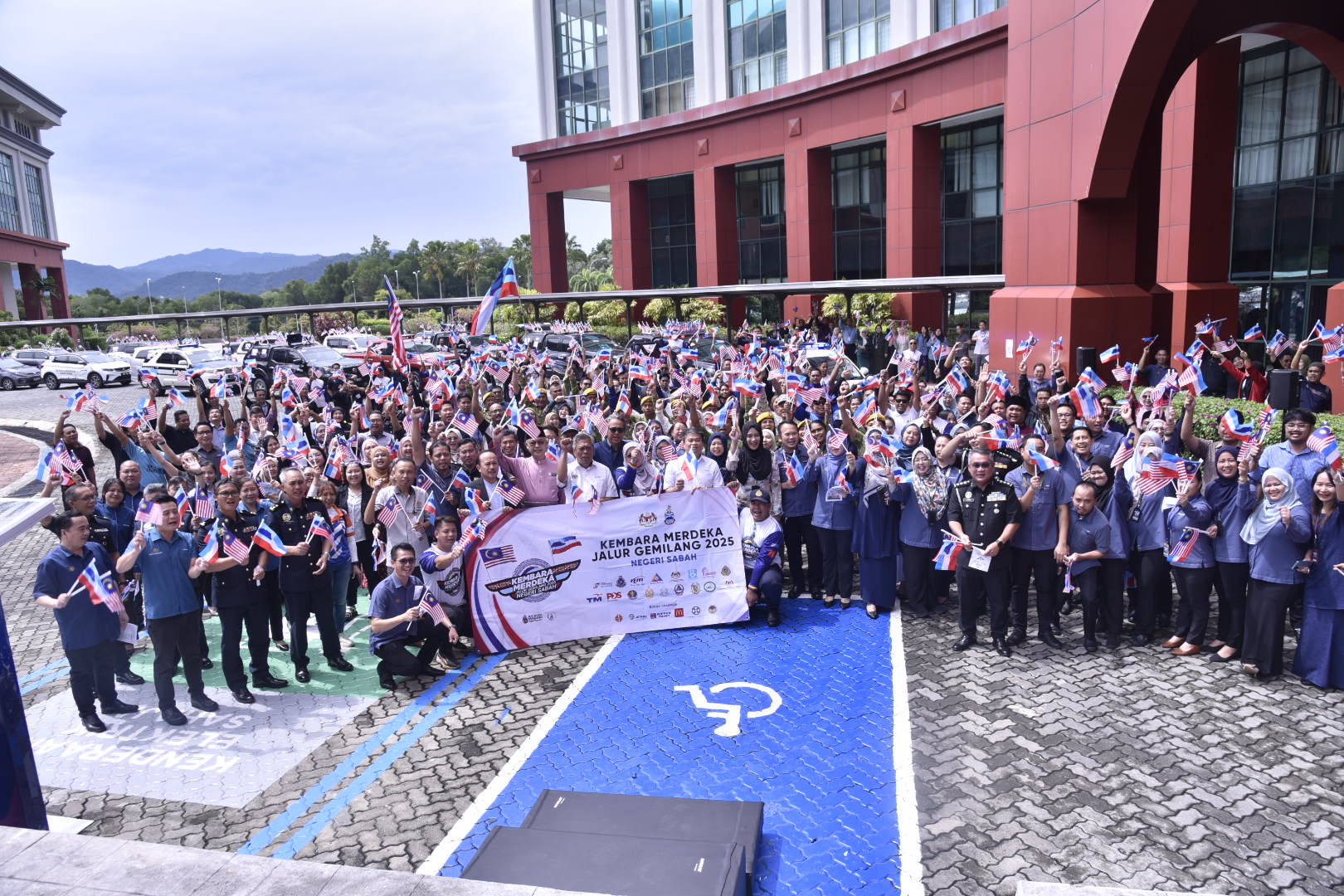 Konvoi KMJG disambut meriah 500 warga KPKPS