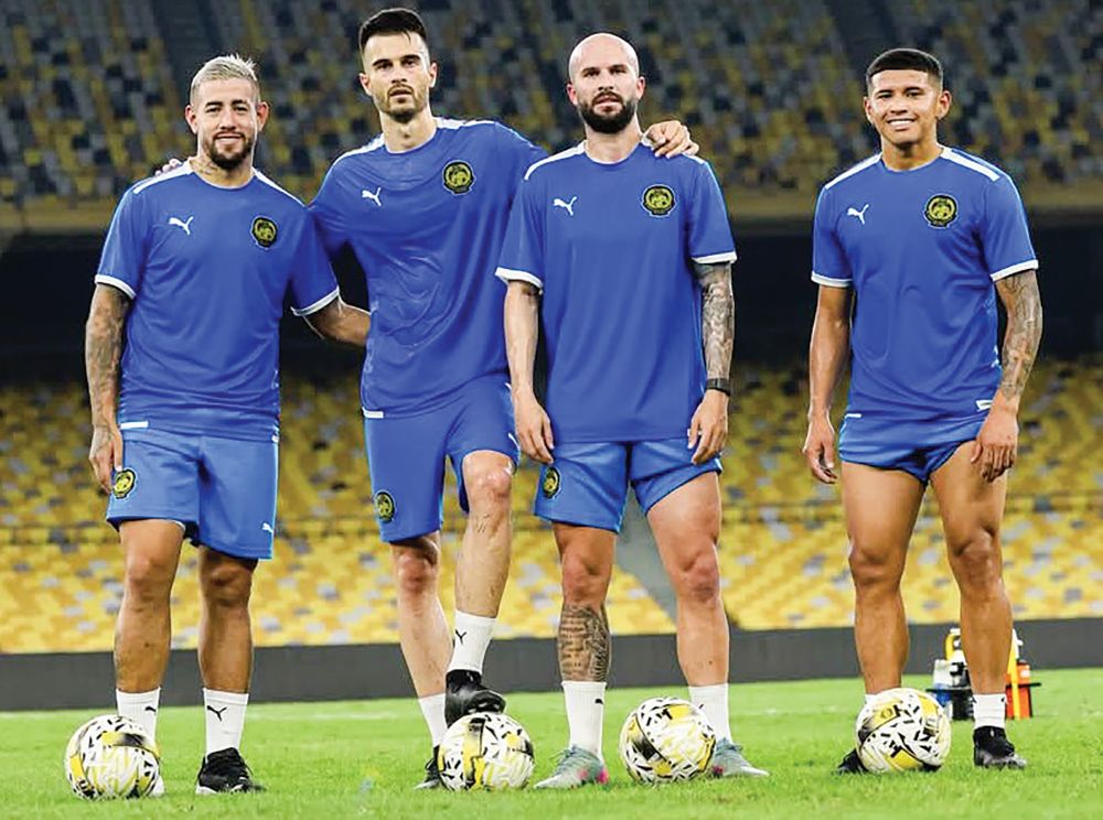 Imej bola sepak Malaysia tercalar