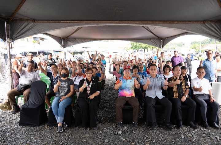 Ewon mahu pembinaan Kapayan Square siap ikut jadual