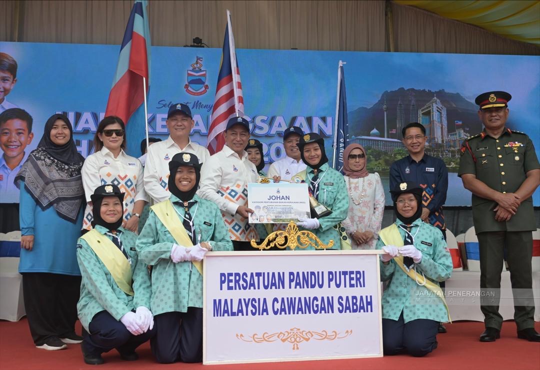 Komander Kesatria terus ungguli perbarisan jalan laju dua tahun berturut-turut