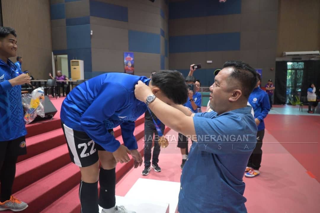 SAGA XI : Tenom raih pingat emas pertama