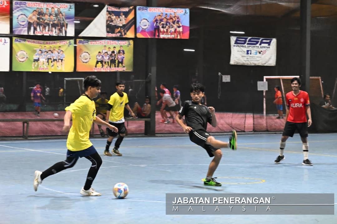 150 belia komuniti Madani sertai futsal Program Cerita Dulu Bah!