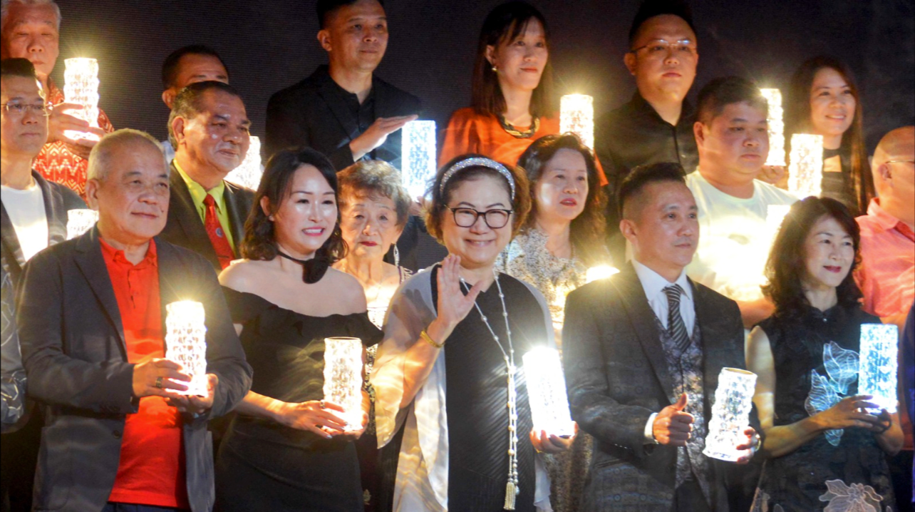 Liew attends Starry Night Charity Dinner featuring Hong Kong celebrities