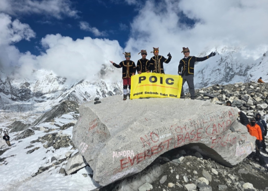 Semangat Sabah berkibar megah di Himalaya