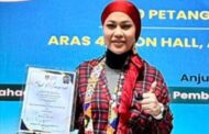 Dr. Fatimah terima Anugerah Inspirasi Kecemerlangan OKU Nusa UiTM 2025