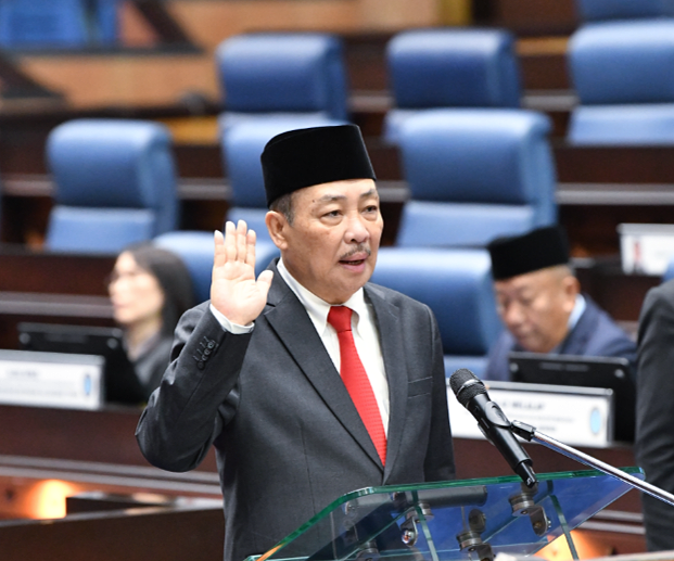 KM angkat sumpah sebagai ADUN Sabah