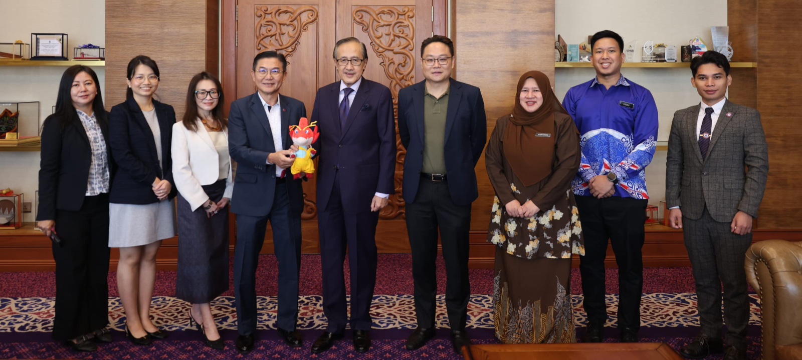 Masidi terima kunjungan Pengerusi Bank Kemboja