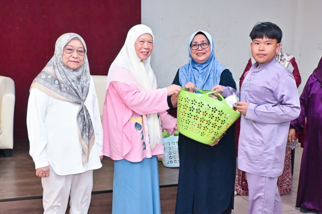 30 asnaf terima bakul makanan sempena Ramadan