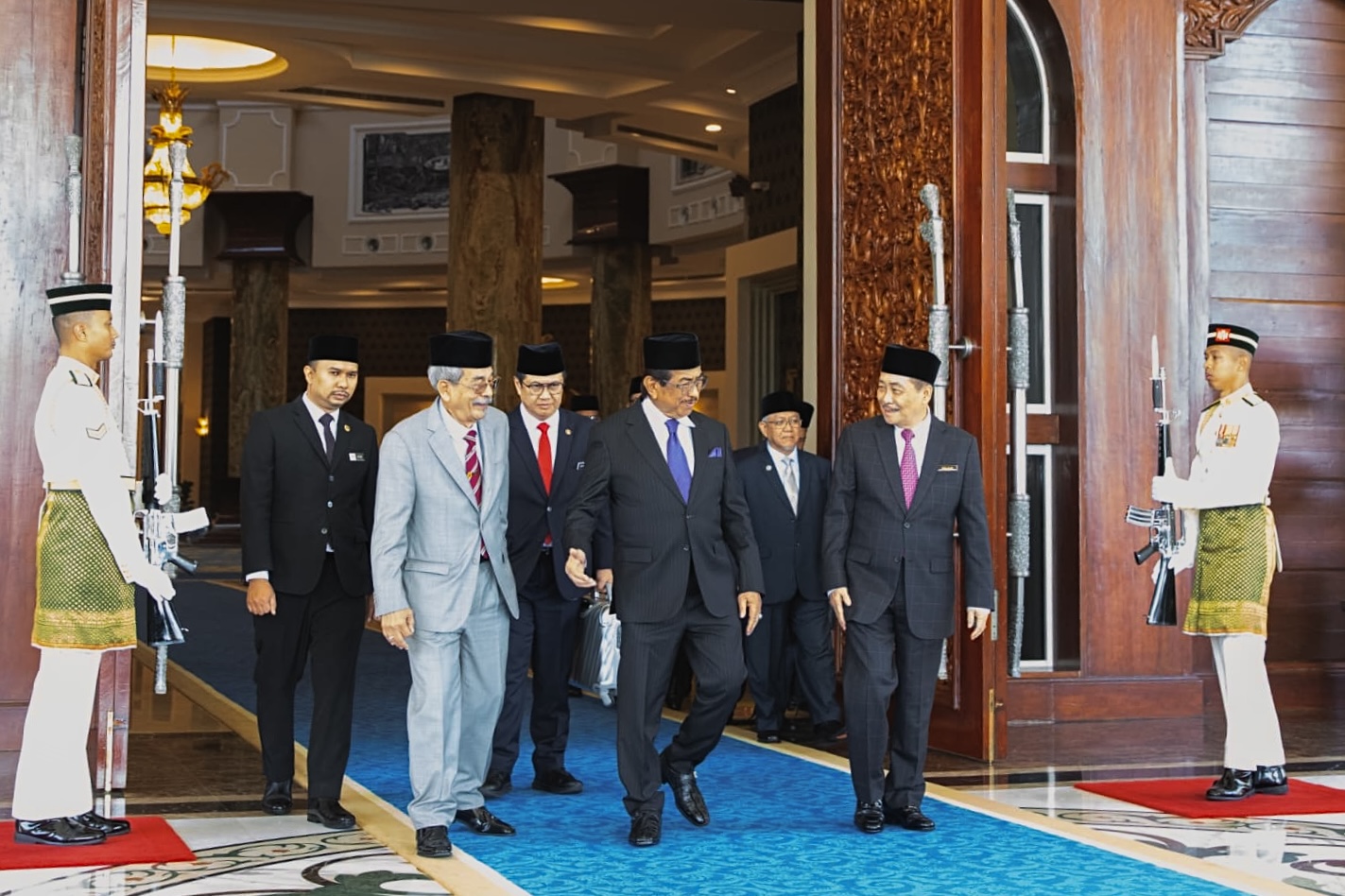 Ketua Menteri iringi TYT Sabah ke Mesyuarat Majlis Raja-Raja
