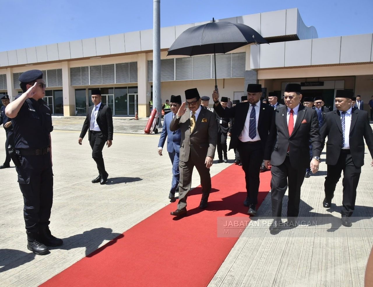 Tun Musa Aman berlepas ke KL hadiri Mesyuarat Majlis Raja-Raja kali ke-271