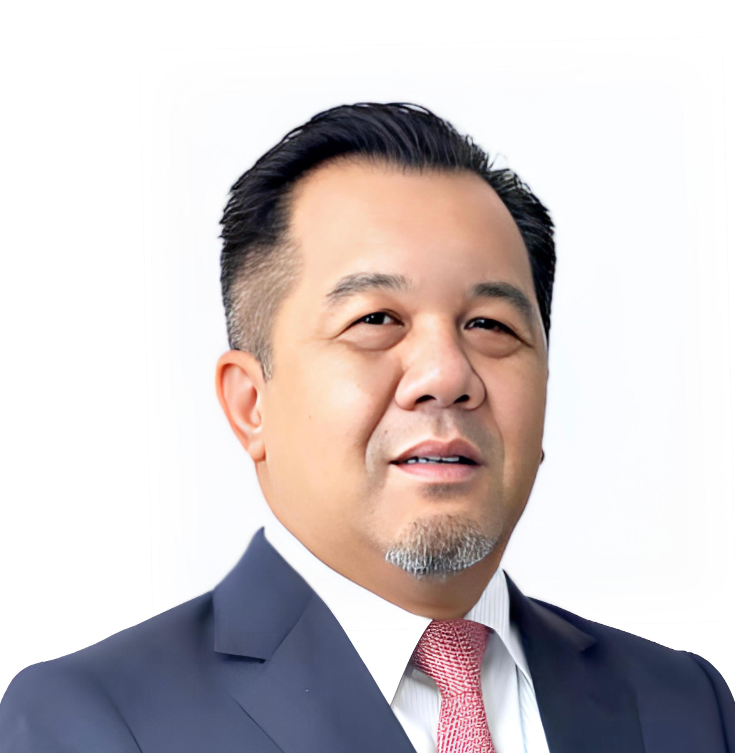 Ketua Menteri sumbang enam motosikal baharu kepada ‘Wira Train To Pangi’