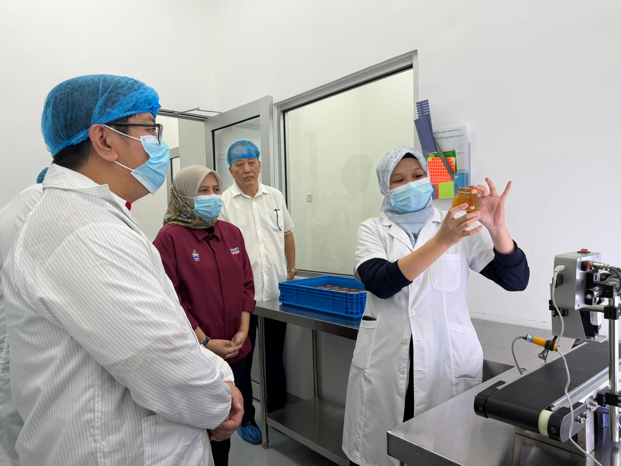 Ewon lawat empat  PKS di P’pang, perkukuh sokongan industri