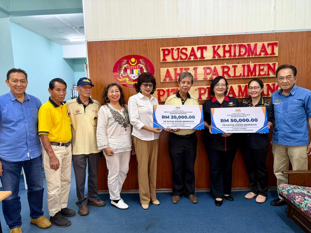 Ewon salur sumbangan RM70,000 kepada KLF, persatuan pesara