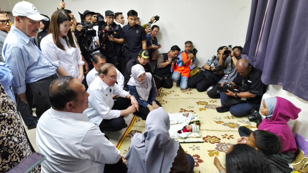 KM iringi PM santuni mangsa kebakaran Kg. Bahagia