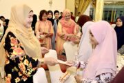 Toh Puan Faridah, Juliah santuni 50 kanak-kanak sempena Aidilfitri