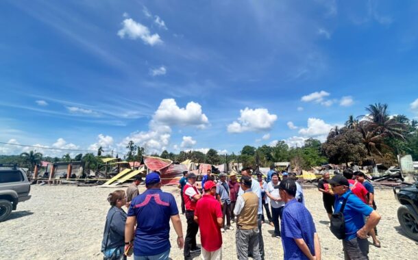 Dr. Joachim lawat mangsa kebakaran Timbua