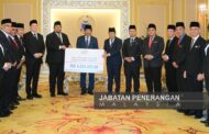 Kumpulan Sawit Kinabalu serah Zakat Perniagaan RM4.5 juta