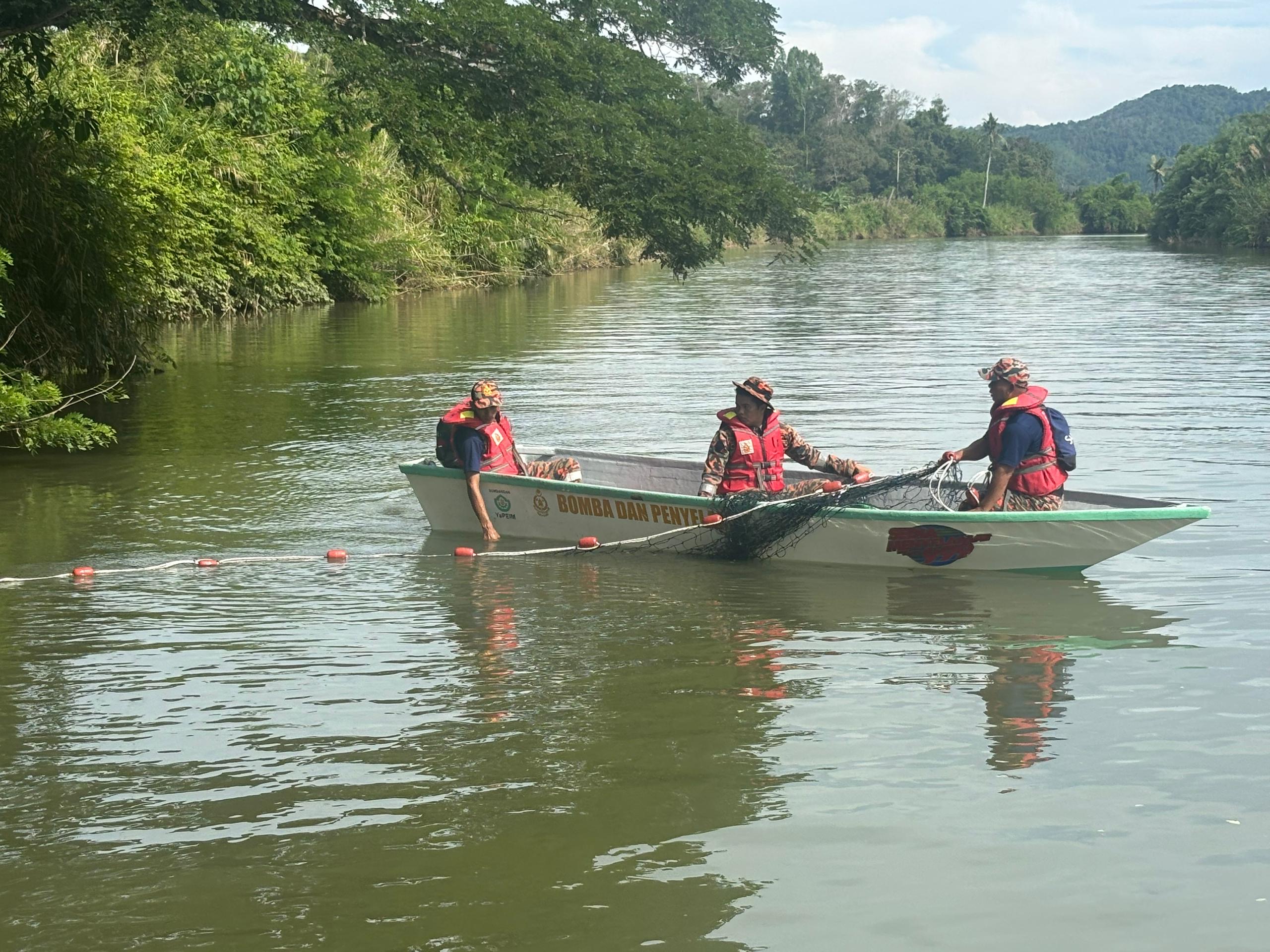 Mangsa jatuh sungai belum ditemui