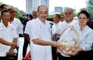 KM terima hadiah istimewa beras premium Sabah sempena ulang tahun kelahiran