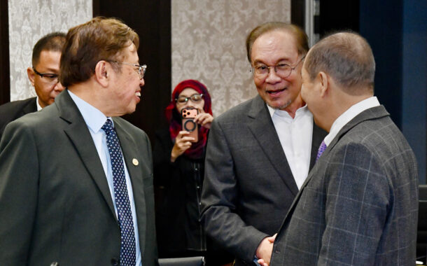 Hajiji attends Menteri Besar and Chief Ministers meeting