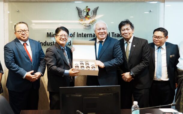 Kerjasama erat Sarawak dan Sabah jayakan perdagangan wilayah