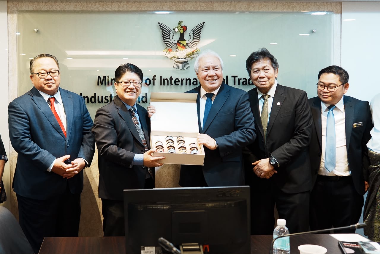 Kerjasama erat Sarawak dan Sabah jayakan perdagangan wilayah