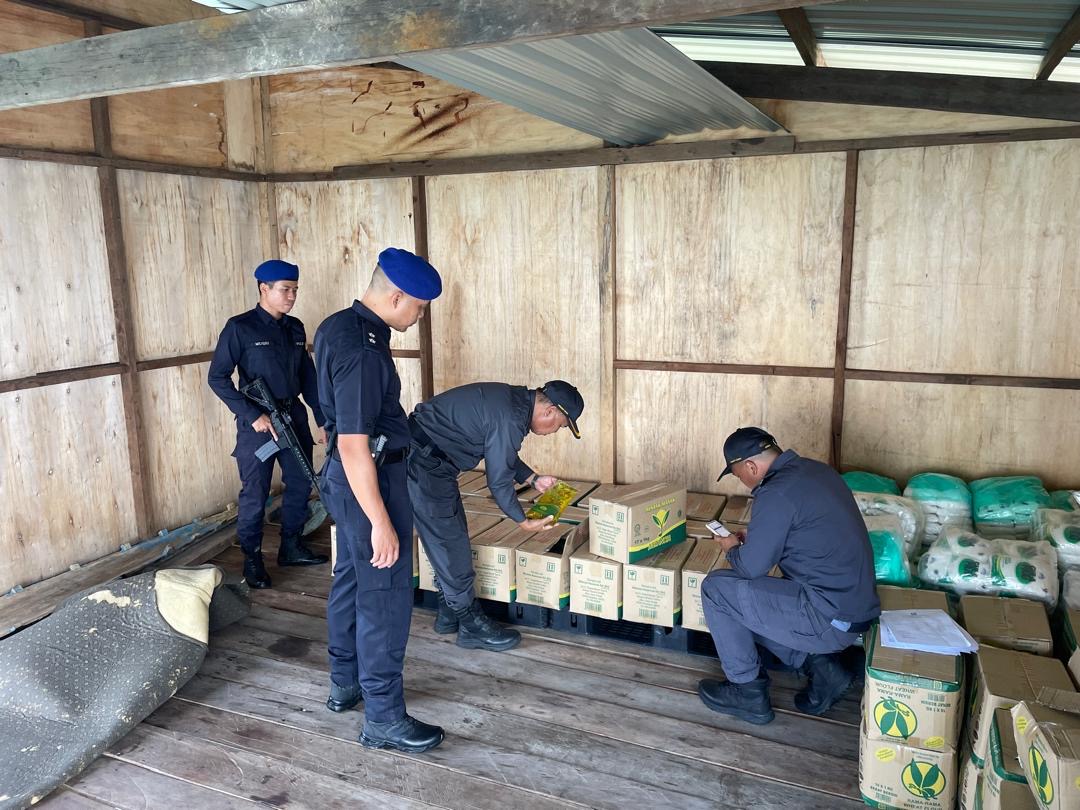 KPDN rampas lebih satu tan barang kawalan dalam Ops Tiris 4.0 di Pulau Banggi