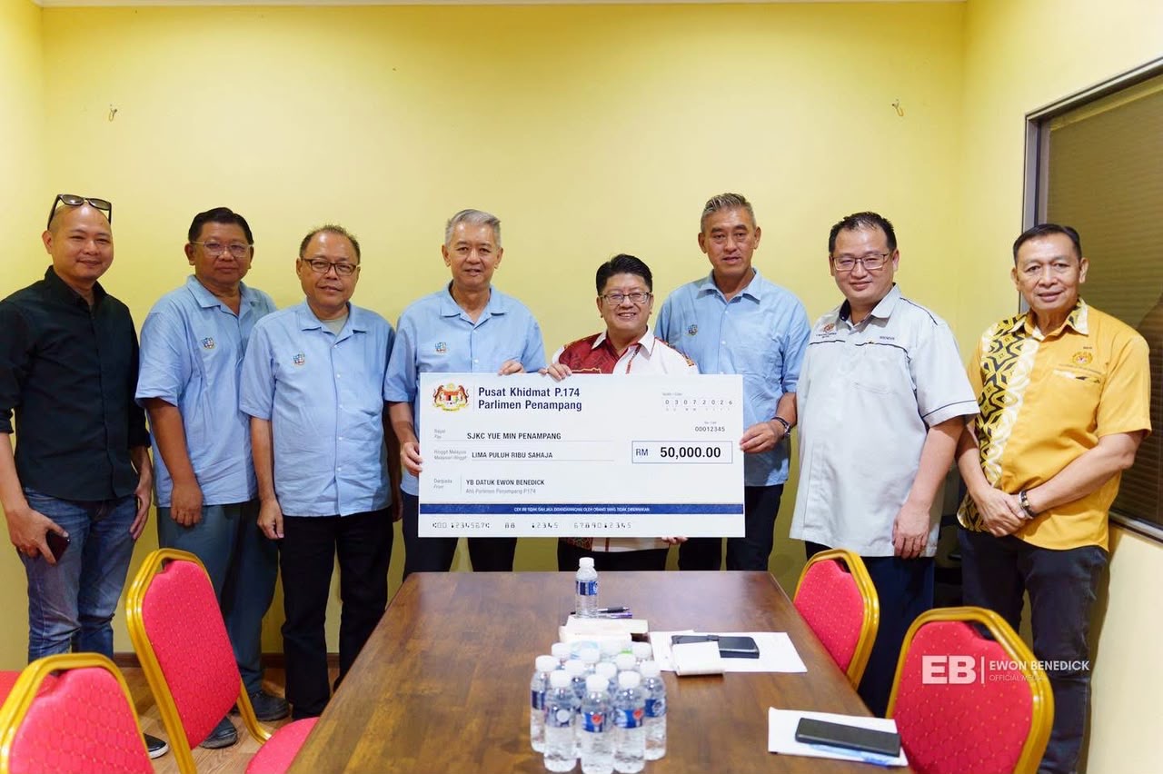 Gereja, sekolah dan persatuan di P’pang terima sumbangan RM87,000