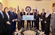 SMJE hands over RM89.461mil contribution to State Govt