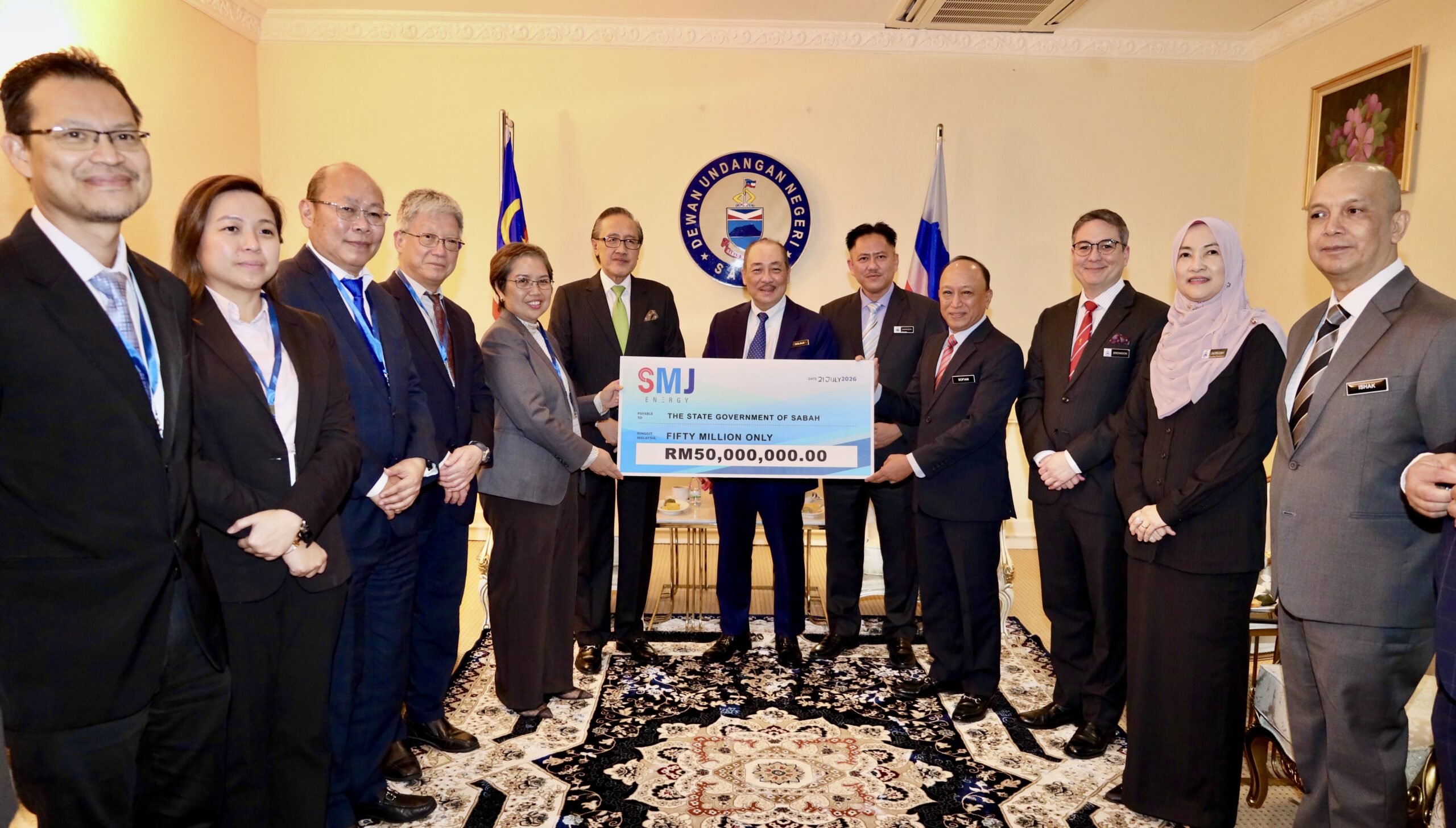 SMJE hands over RM89.461mil contribution to State Govt