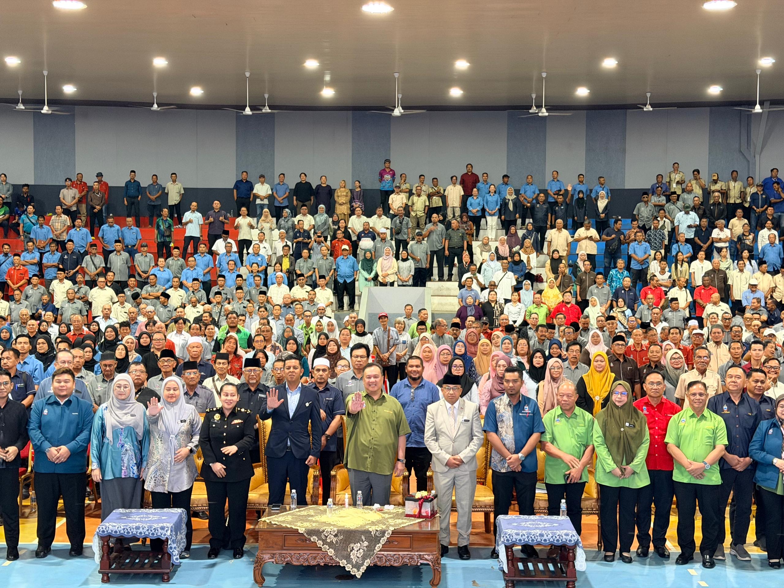Pemimpin akar umbi perlu jadi penghubung Kerajaan dengan rakyat - Awang Kadin