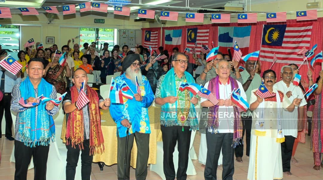Kepelbagaian kaum tunjang kekuatan, perlu dipelihara - Joniston