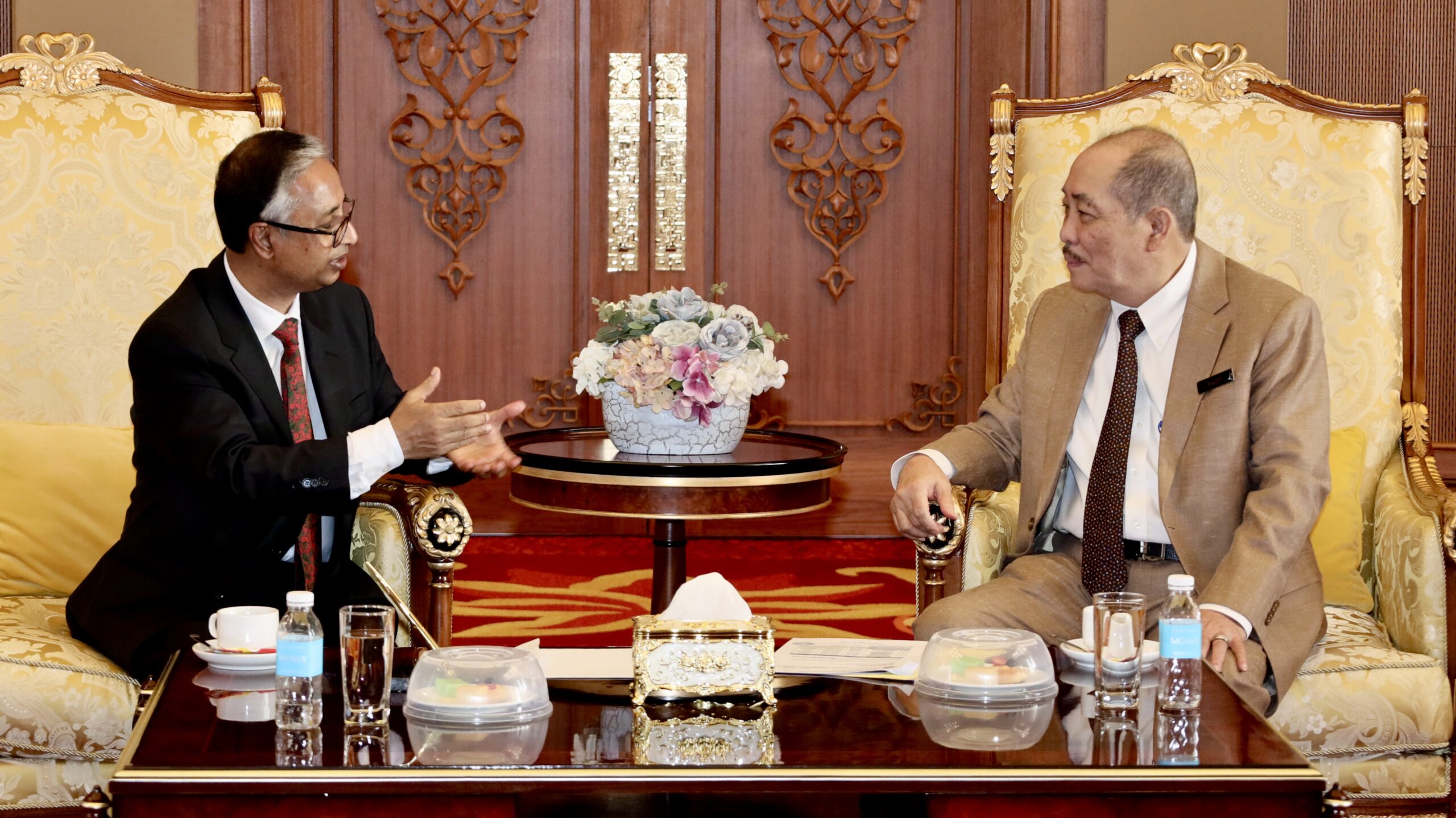 Hajiji meets Bangladesh High Commissioner