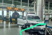Panik, tersalah tekan minyak punca SUV rempuh KKIA
