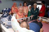 MUTIARA GRS sumbang pesakit COTI, wanita Masjid Bandaraya