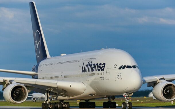 Penerbangan Lufthansa dilencongkan ke Lyon selepas bank kuasa terbakar
