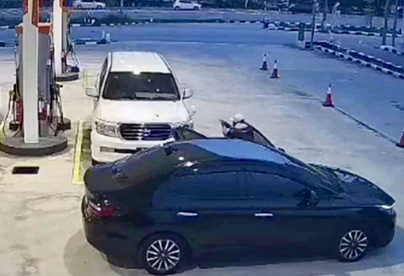 Lelaki cedera ditembak di stesen minyak